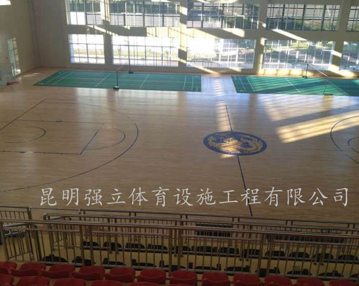 小龍?zhí)扼w育中心木地板工程